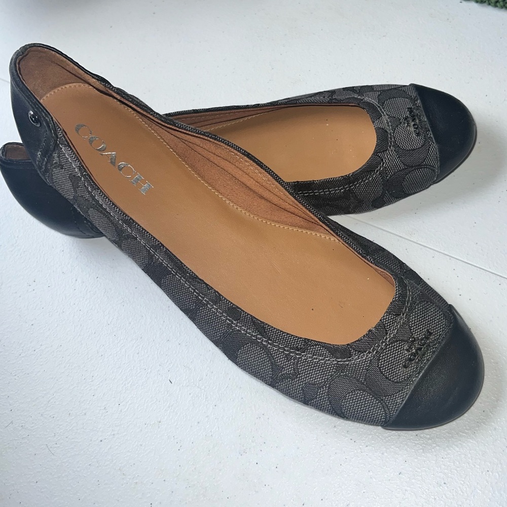Coach flats